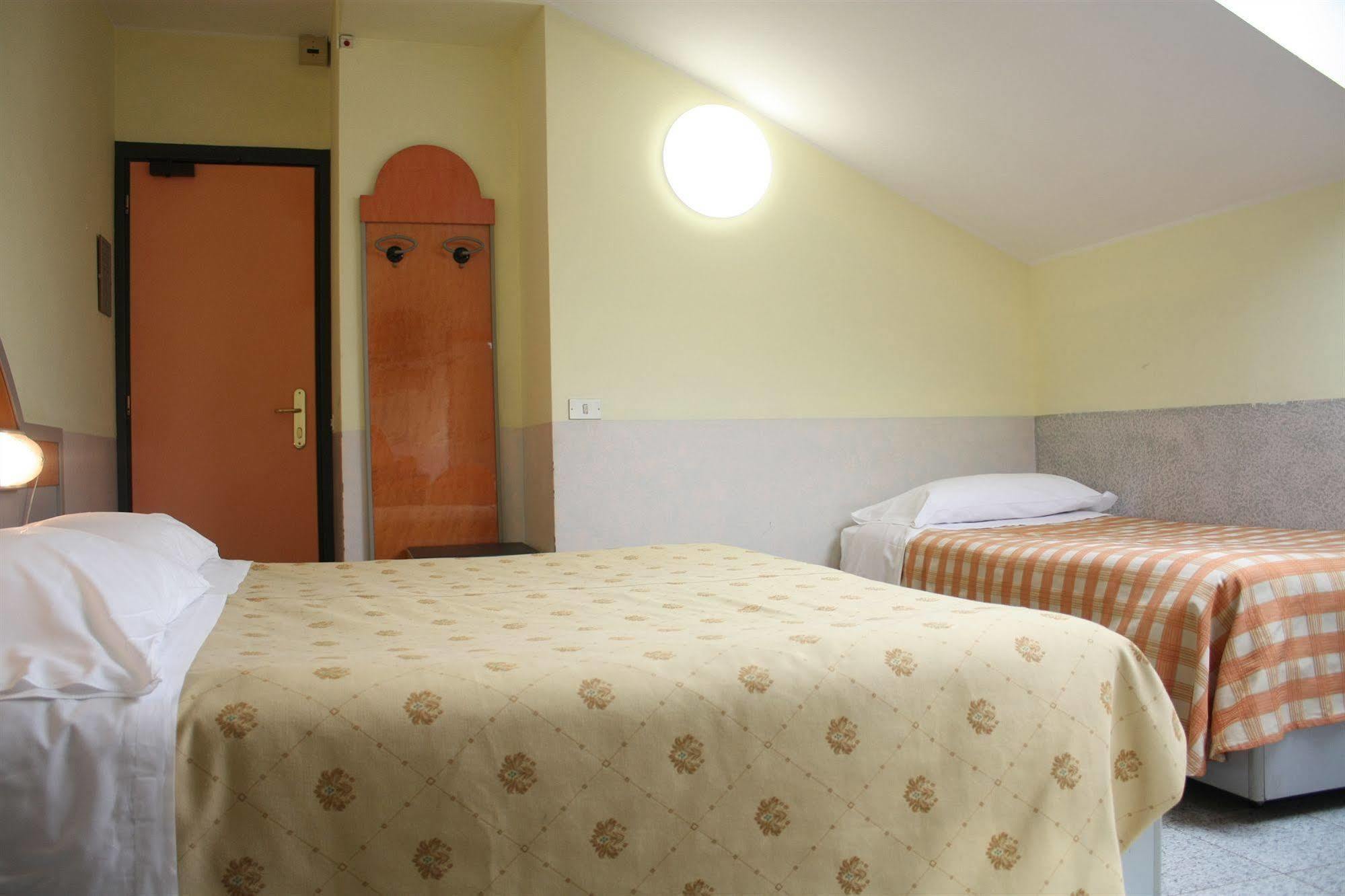 Hotel Mazzini Летоянни Экстерьер фото